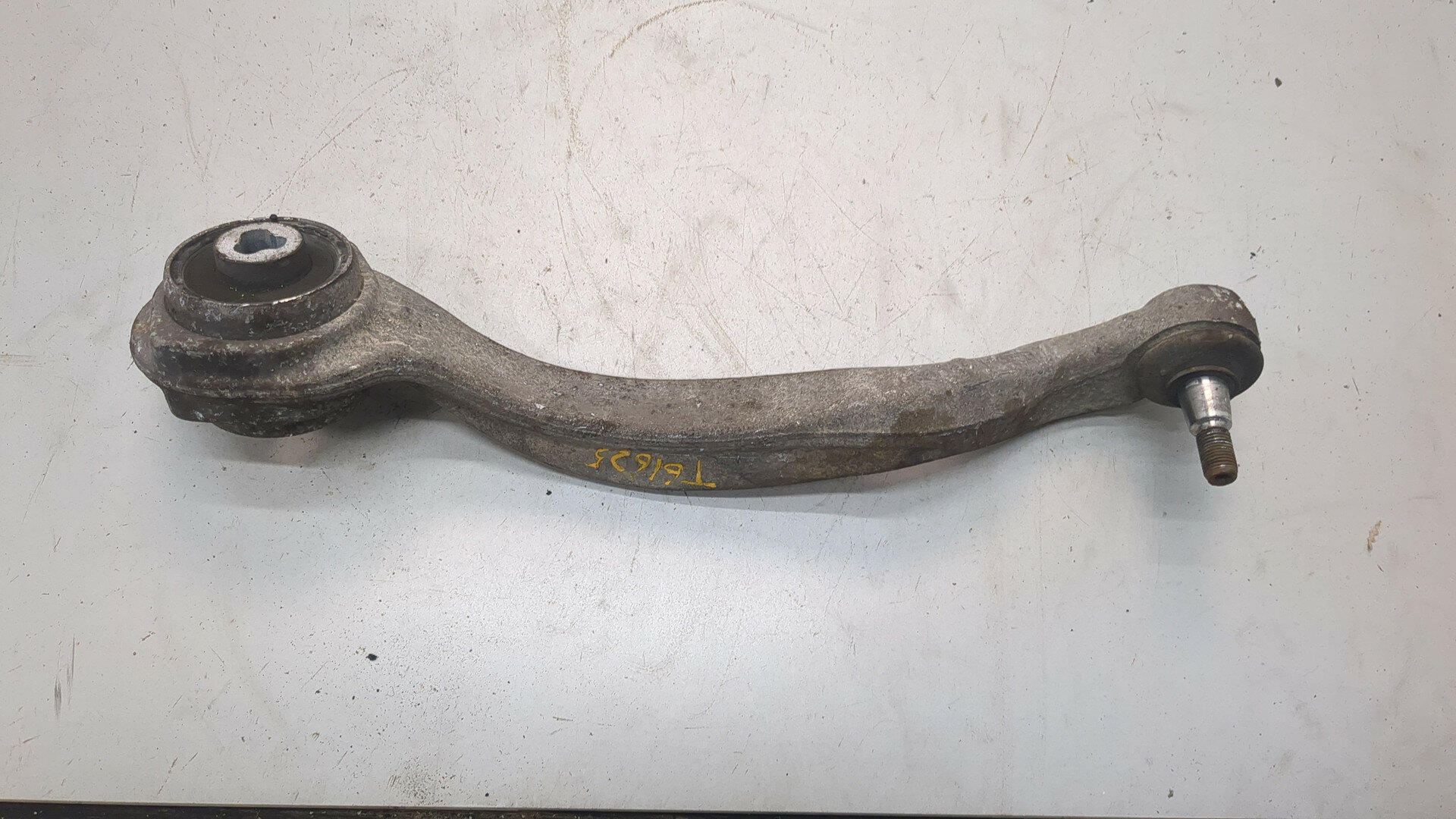 Рычаг подвески левый передний Mercedes E W212 Б/У
