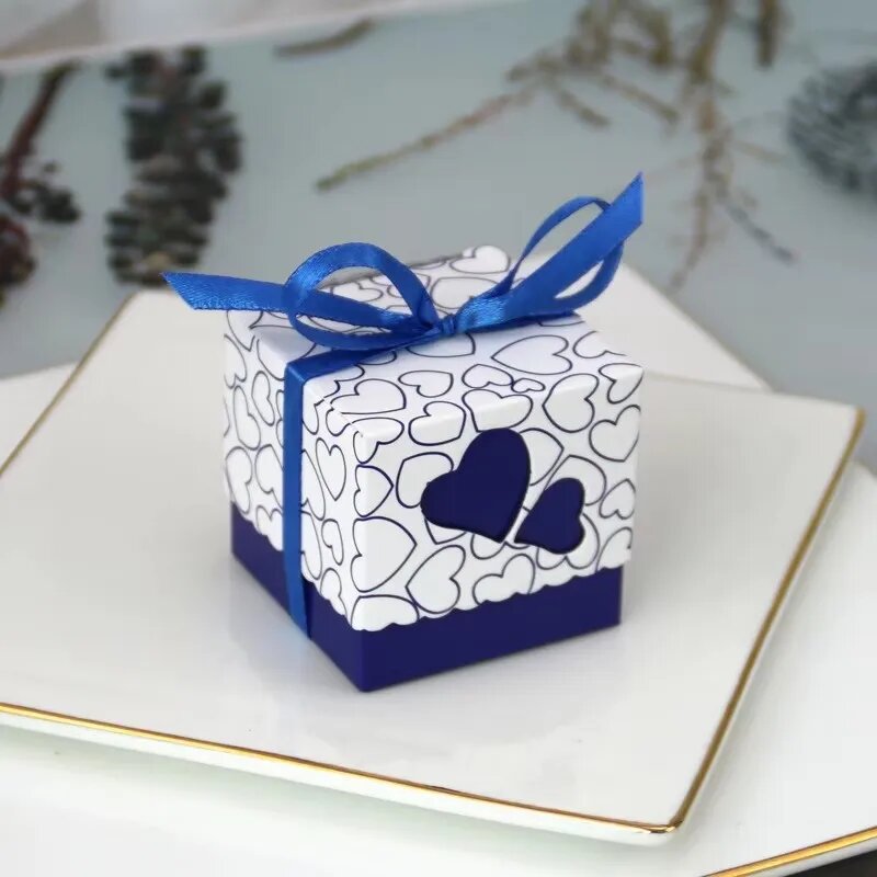 Подарочная коробка Blue, синяя, с сердцем