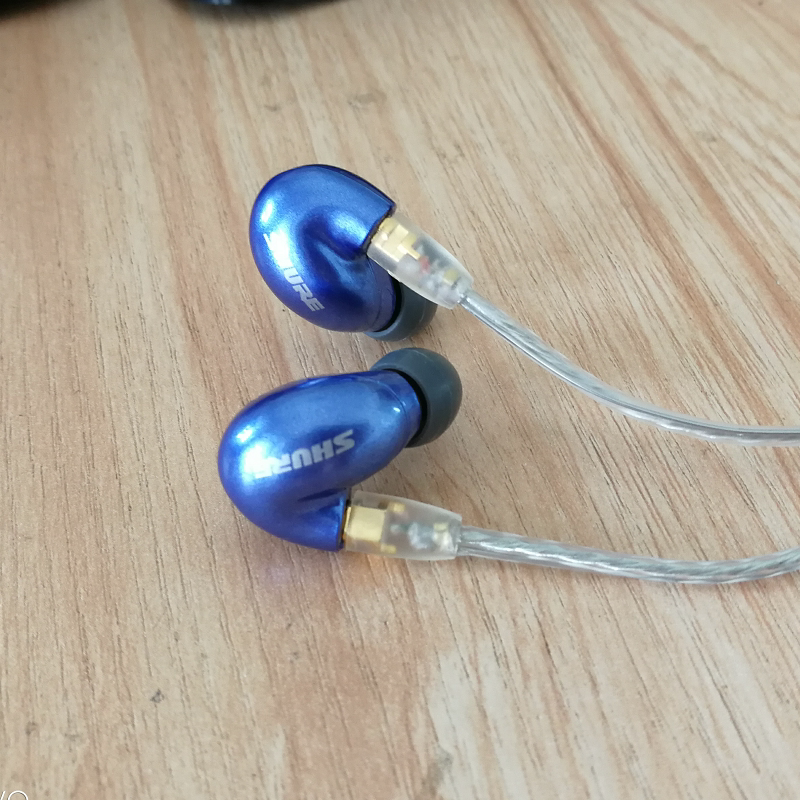 Наушники Shure SE846 Blue Sapphire с серебряным кабелем без микрофона для четкости голоса