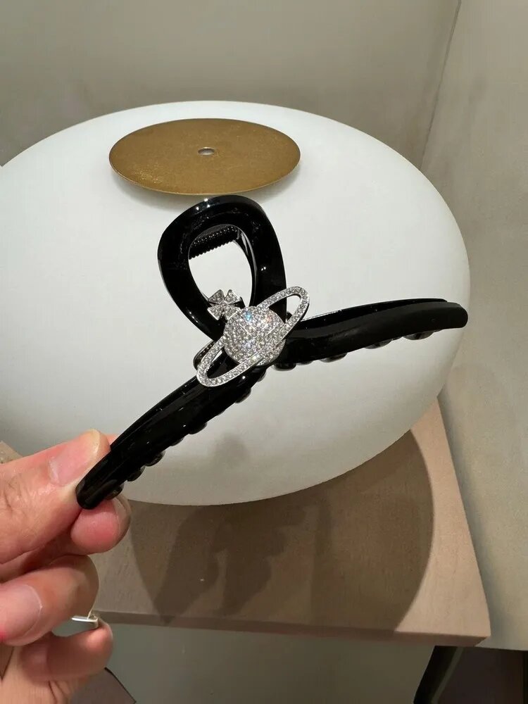 Chanel Заколка для волос 1 шт.