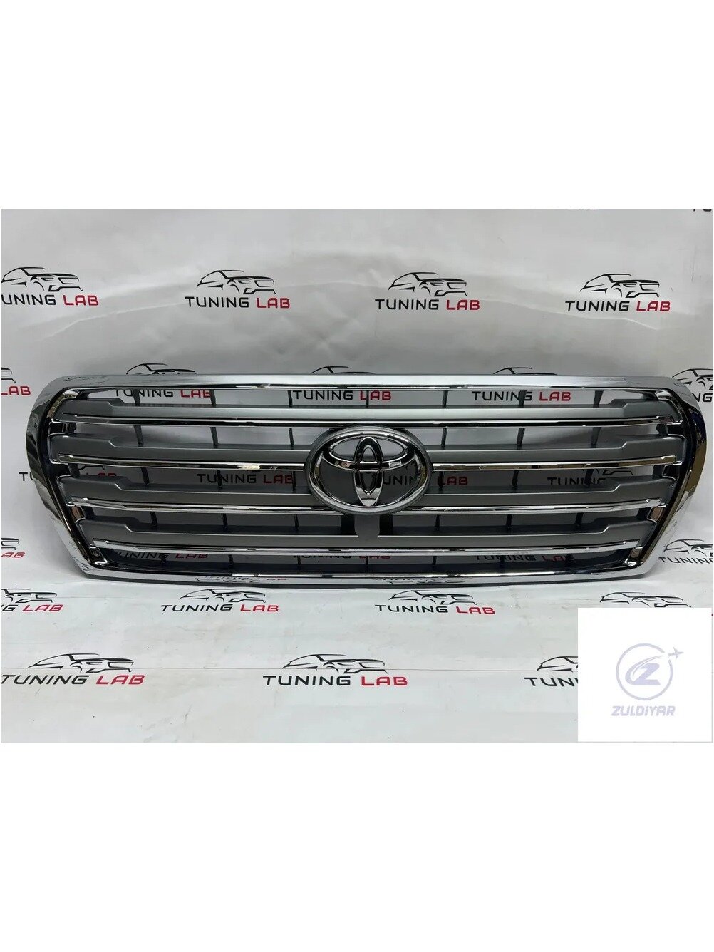 Решетка радиатора для Toyota Land Cruiser 200 2008-2015, хром, ABS пластик, с вырезом под камеру