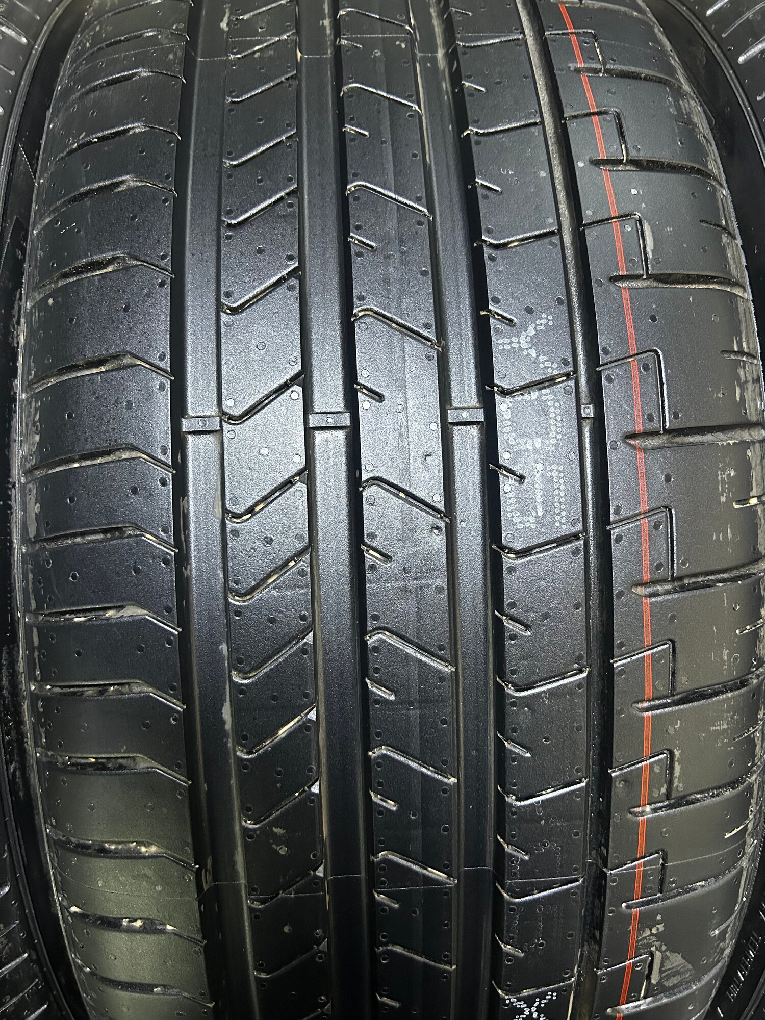 Pirelli P Zero PZ4 255/45 R20 105Y