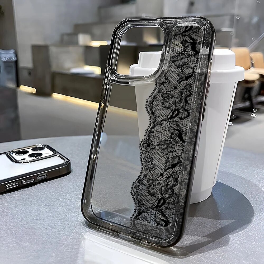 Серый чехол для iPhone 15 Pro с кружевом