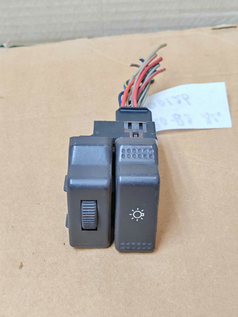 Кнопка подсветки панели AUDI 80 B2