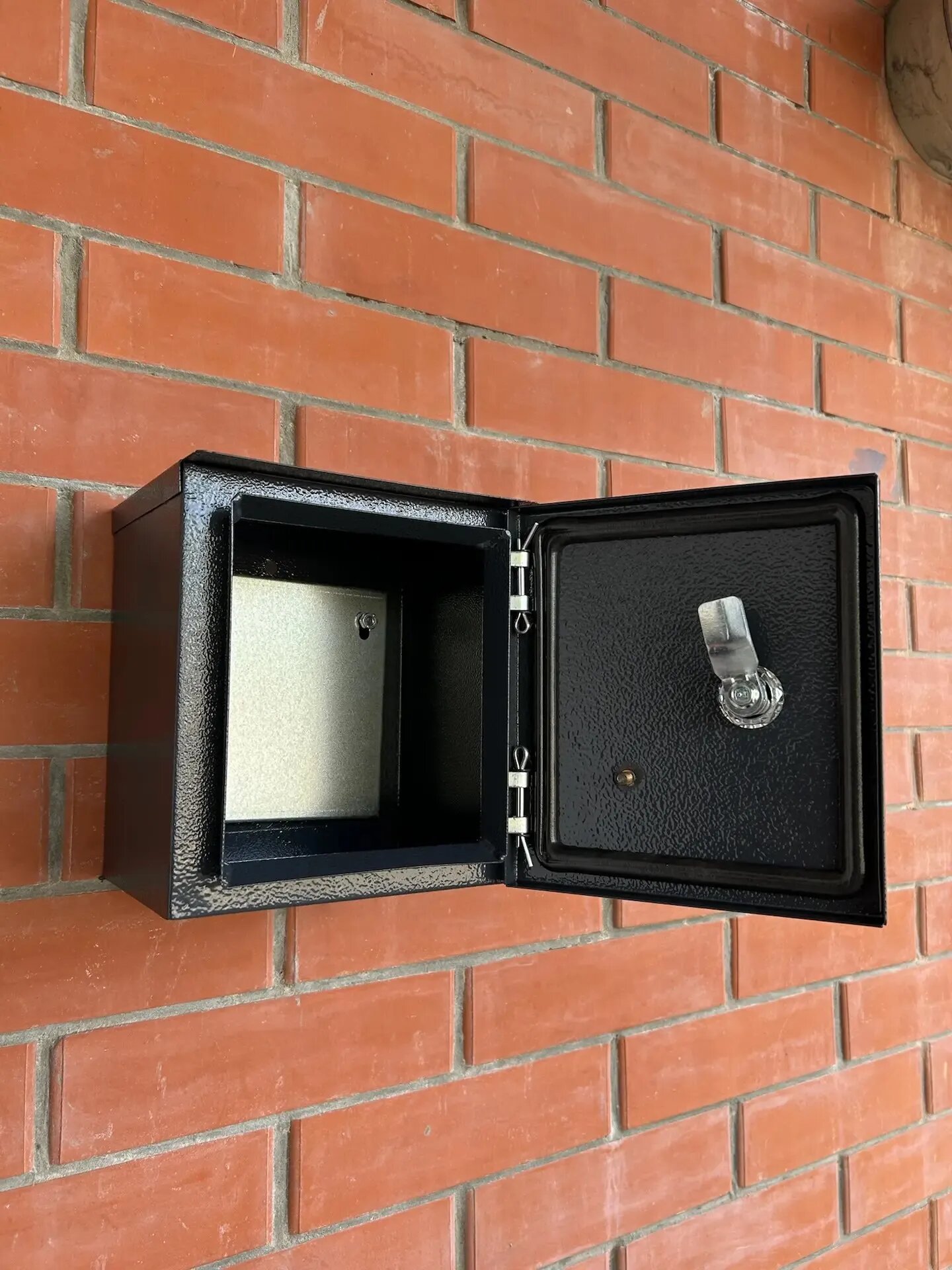 Щит распределительный навесной ЩМП-0000 IP54 RAL 7024 (200х180х150) с монтажной панелью уличный RAL7024 — фото 1