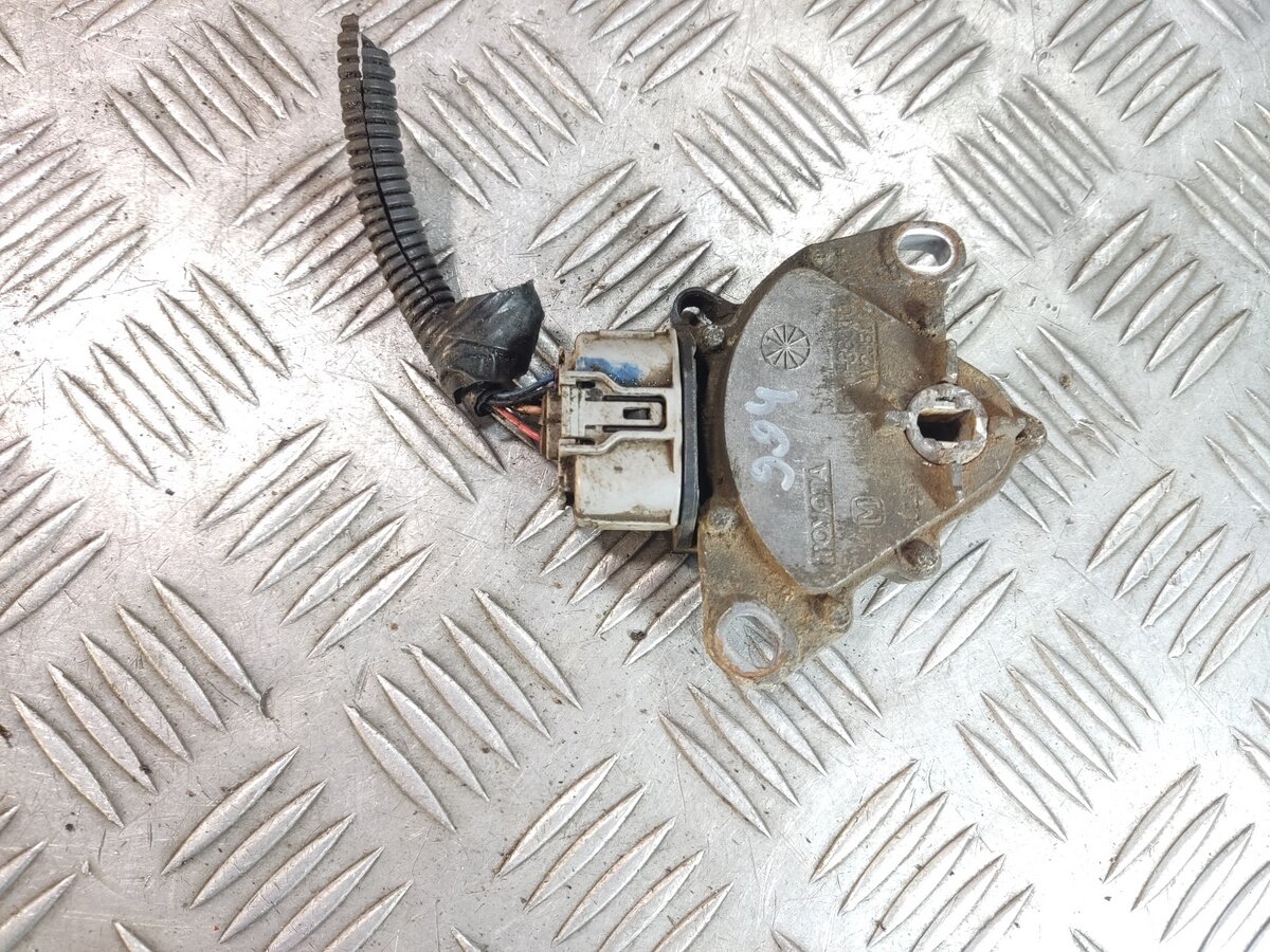 Селектор АКПП TOYOTA Camry v50 8454033010