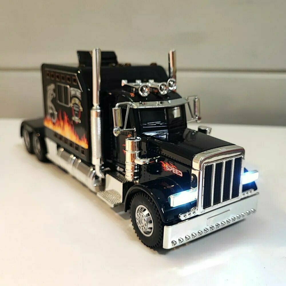 Машинка металлическая Freightliner Classic фура, грузовик, тягач, 1/24, черный