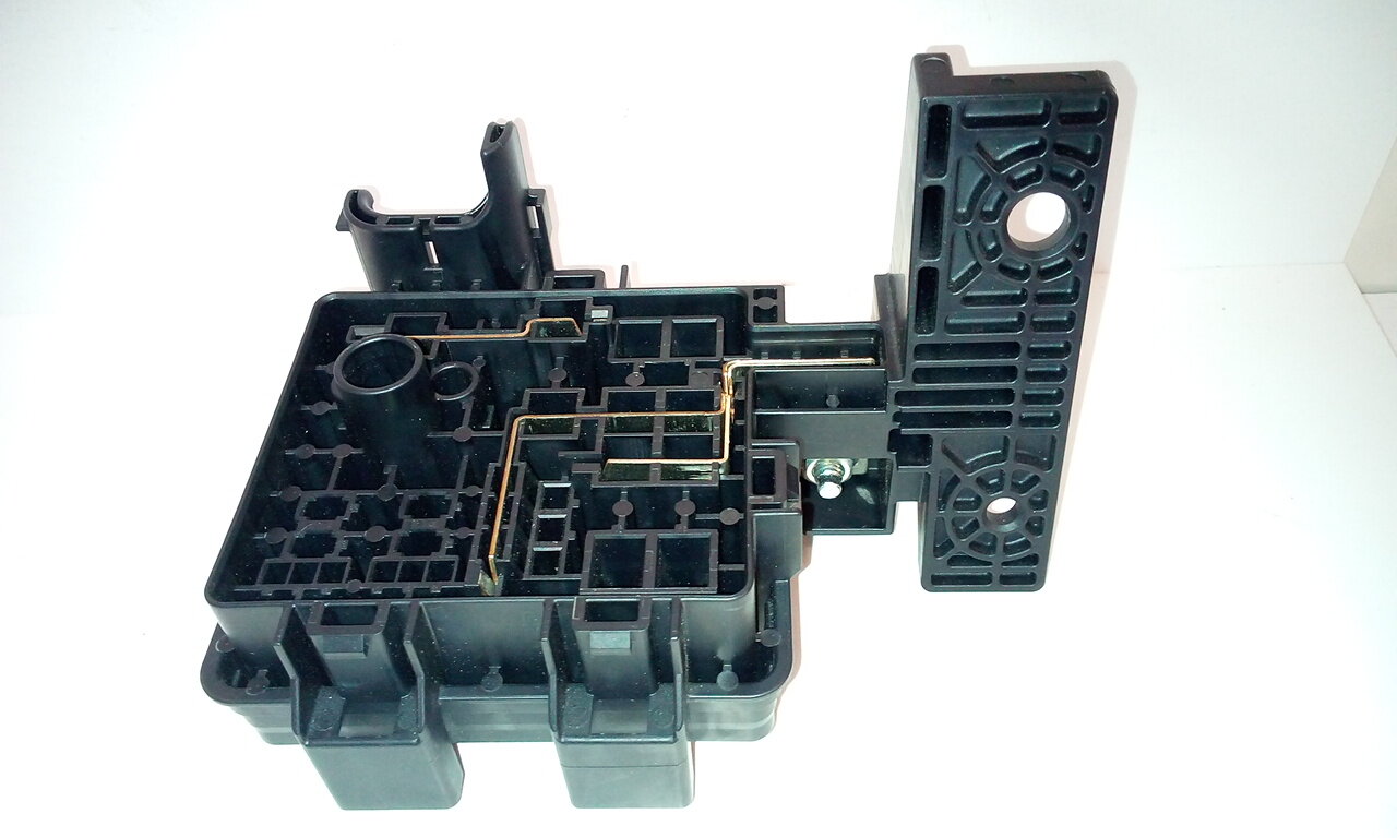 Предохранитель реле Renault 243517601r