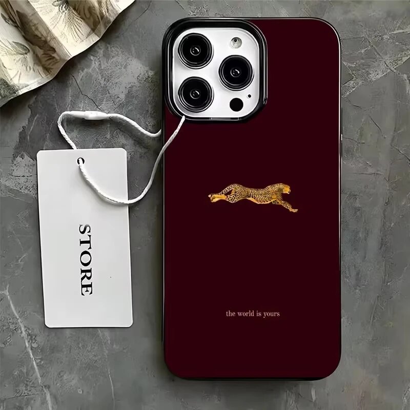 Бордовый чехол для iPhone 16 Pro Max с леопардом