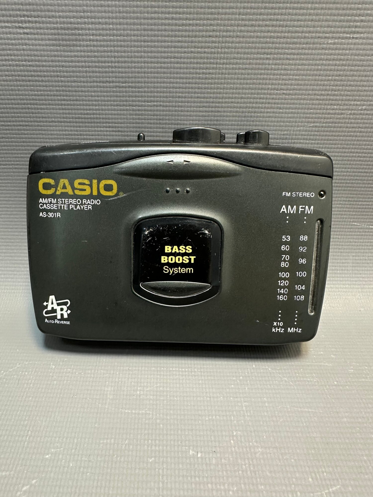 Кассетный плеер Casio AS-301R Винтажный ! FM радио , батарейки АА