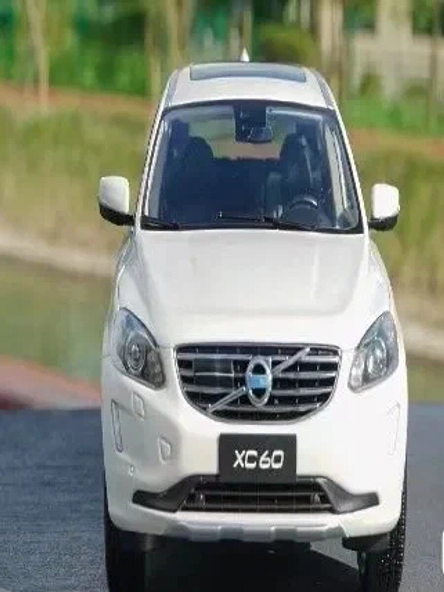 Легкосплавный автомобиль /Коллекционная модель /1/18 /Volvo XC60