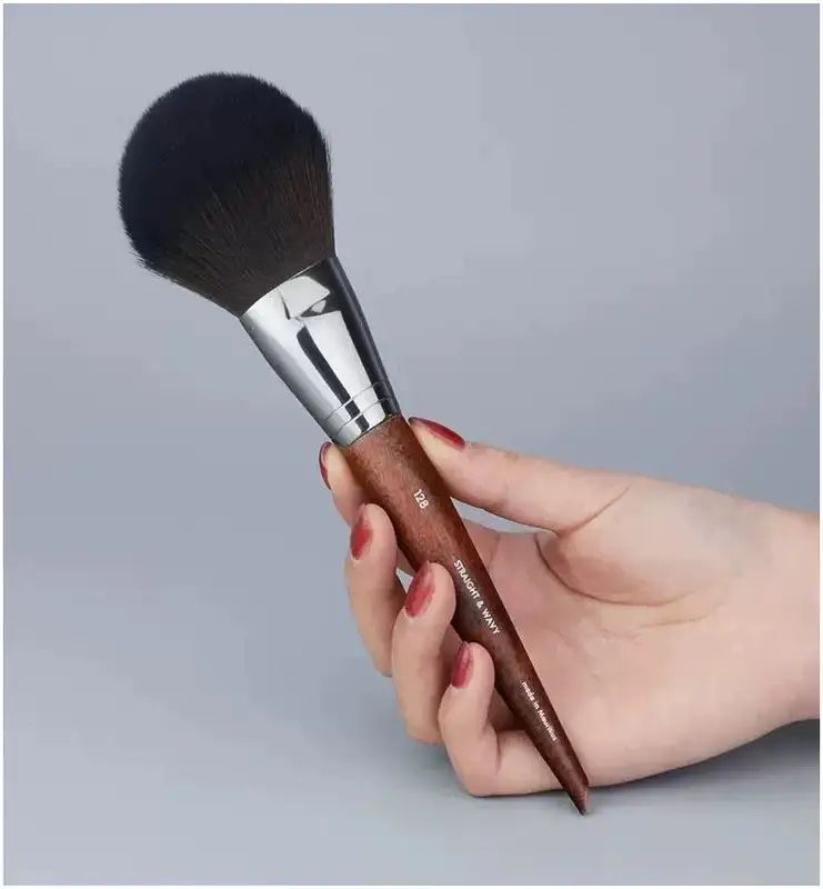 Make Up For Ever Кисть косметическая Для сухих текстур