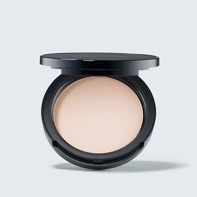 Стойкая матирующая фиксирующая пудра-вуаль. Double Wear Stay-in-Place Matte Setting Powder Veil. 8.5 г. Италия!