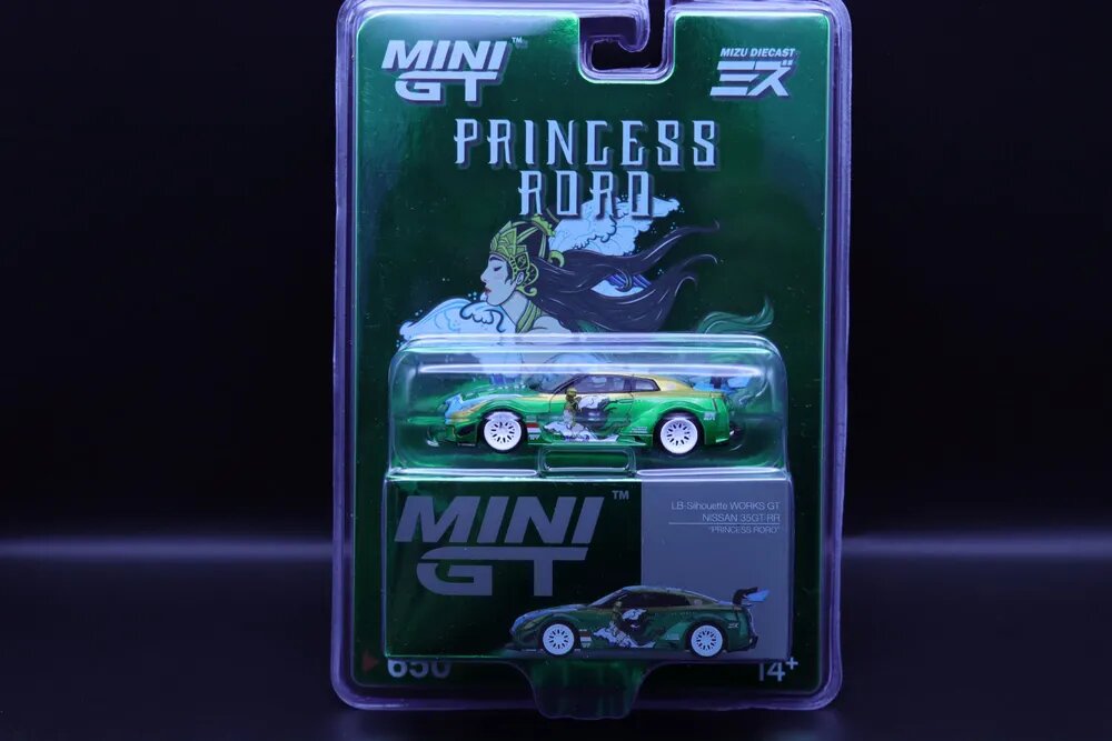 Машинка Toy car minigt #650 1:64 NISSAN 35GT-RR Ver.2 RORO PRINESS RORO green