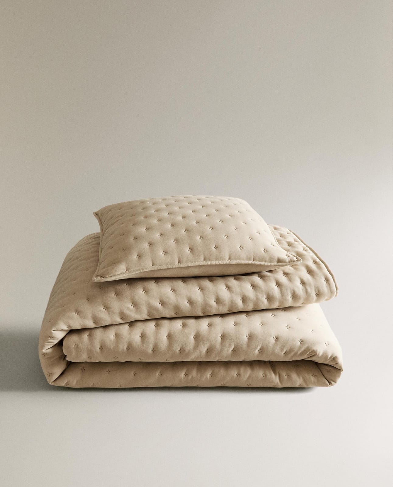 Покрывало ZARA HOME Стеганое в горошек, BE , 180 x 250 см 5121/005/710-45