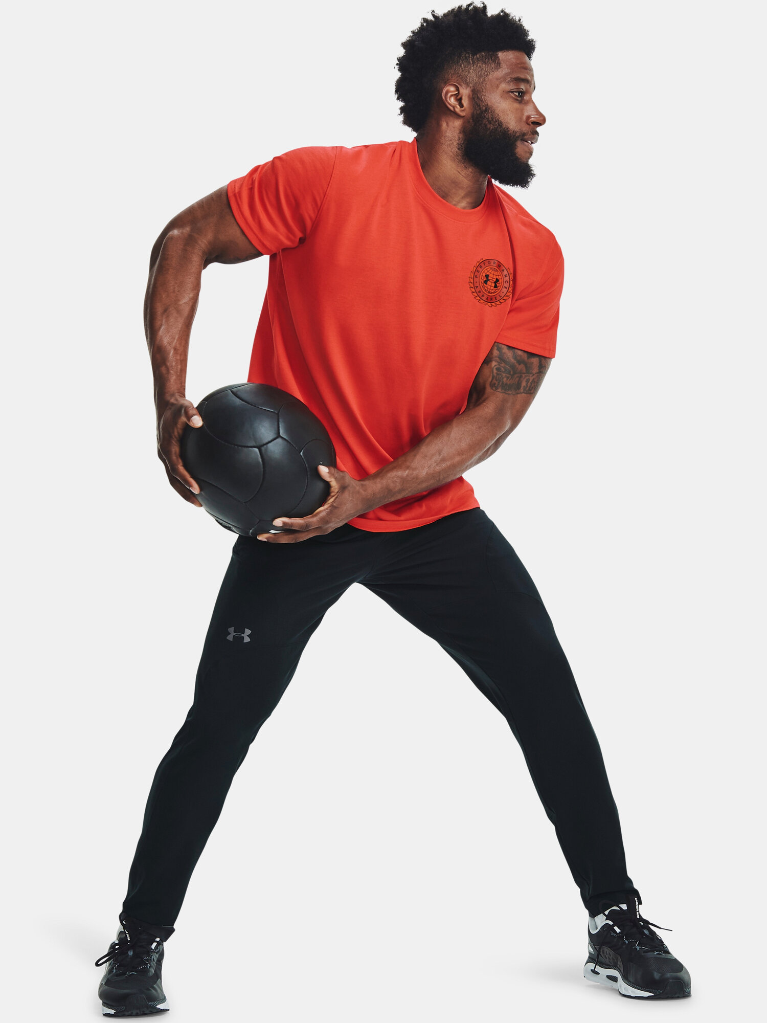 Брюки спортивные Under Armour Unstoppable Tapered, размер XS, черный — фото 1