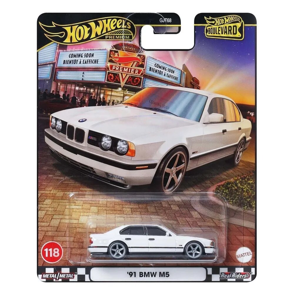 Машинка Hot Wheels Boulevard '91 BMW M5, масштаб 1:64, белая