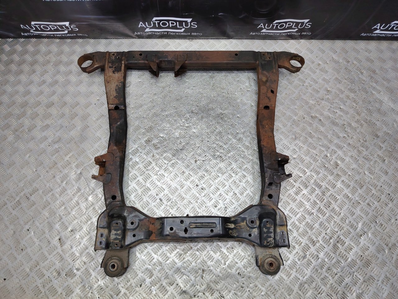 Подрамник Chevrolet Cruze (1.6 F16D3) Б/У с пробегом Арт. 13327078