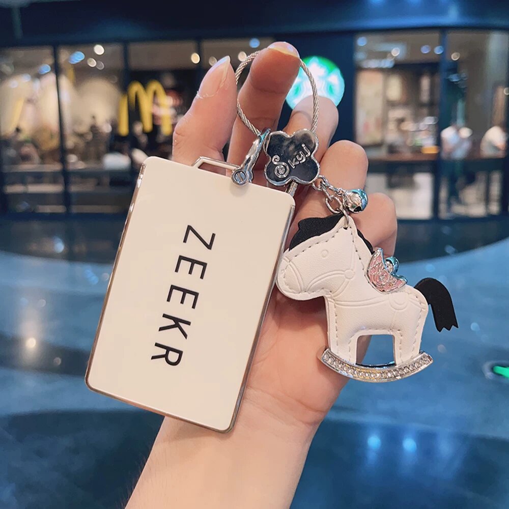 ZEEKR NFC кард-ключ в светлом белом цвете для защиты мобильного устройства