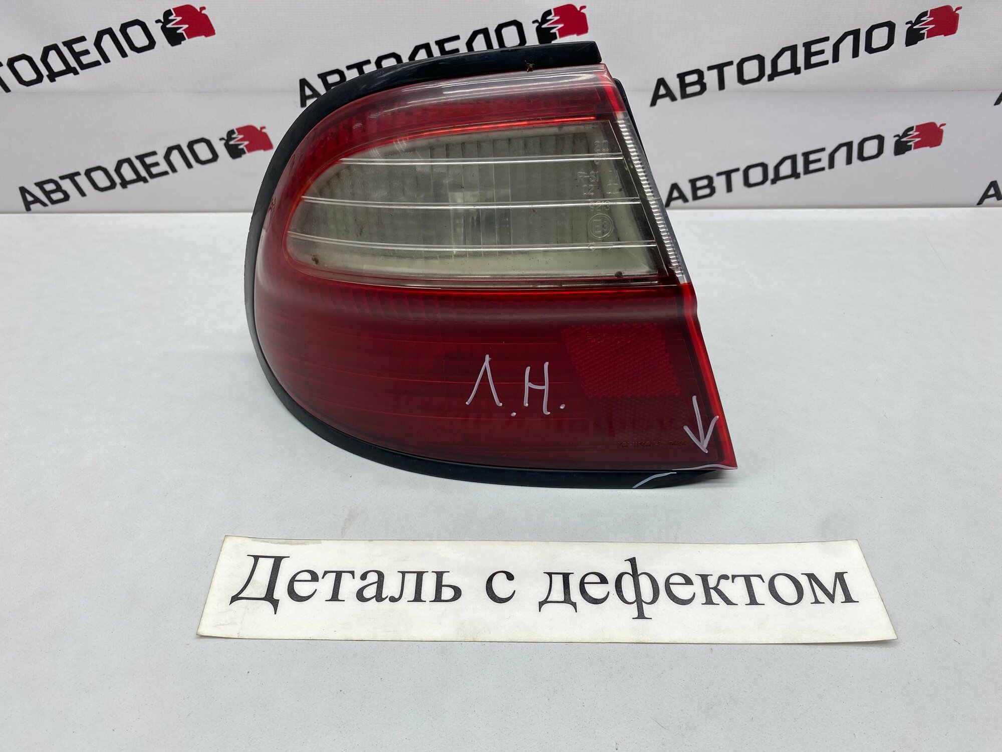 Фонарь з/л Nissan Pulsar N15 2000 г