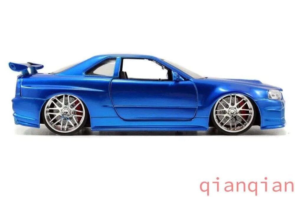 Игрушечная машинка Nissan Skyline GTR R34, масштаб 1/24, цвет P871, 10 см, с открывающимися дверями и капотом — фото 1