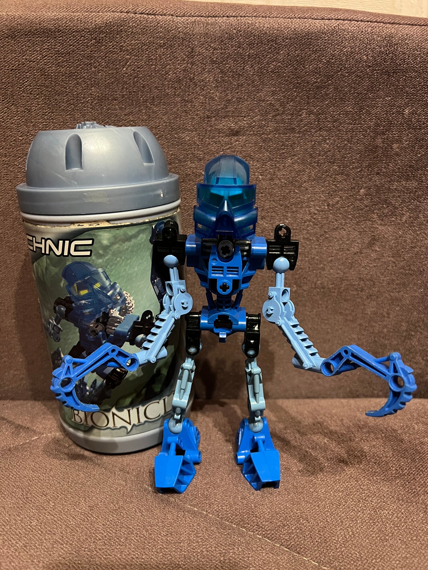 Коллекционная фигурка Toa Gali, Lego Bionicle, оригинал, канистра в комплекте, 2001 год