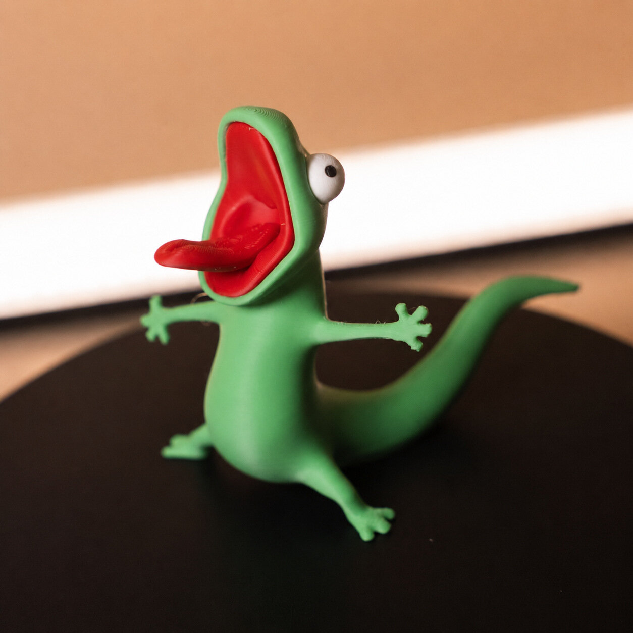 3D-ручка, подставка для ручек, проект \"Превращение бобра\", подставка для ручек \"Лизард Том\", абстрактная фигурка Тома, модель-сувенир по фильму, декоративная статуэтка.