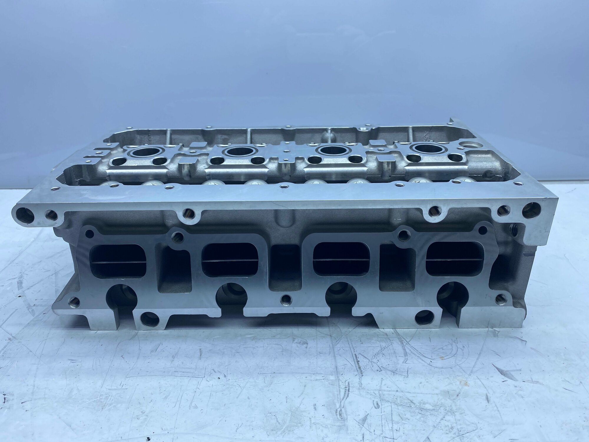 Новая головка блока цилиндров ГБЦ (с клапанами) VW VAG 1.4 CAX IMALE/IMLENG I01020038 03C103264BX
