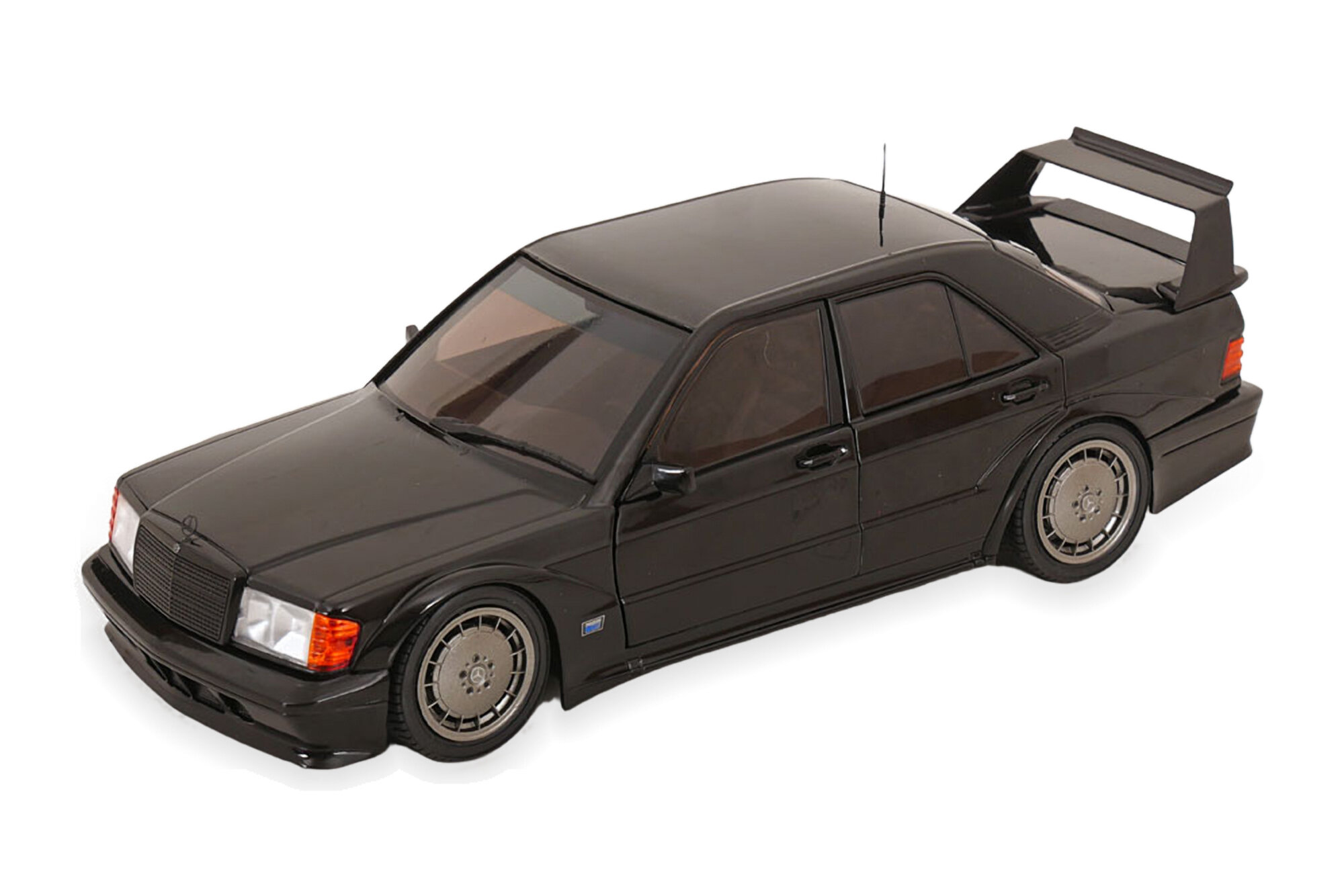Модель коллекционная SOLIDO Mercedes 190 W201 evo ii 1990 black