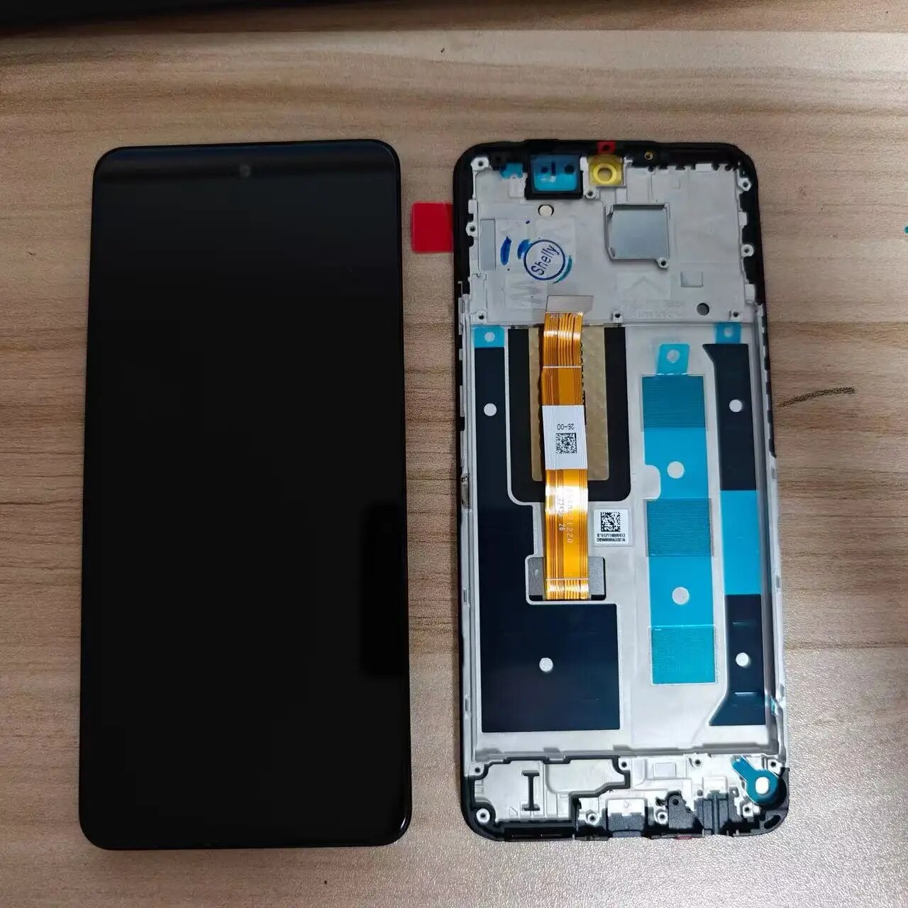 ЖК-дисплей Realme 12 5G с рамкой