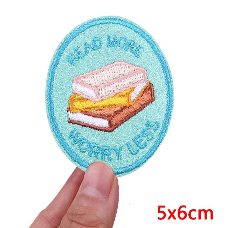 Нашивка вышитая "Read More Worry Less" 5x6см, PE16491CT