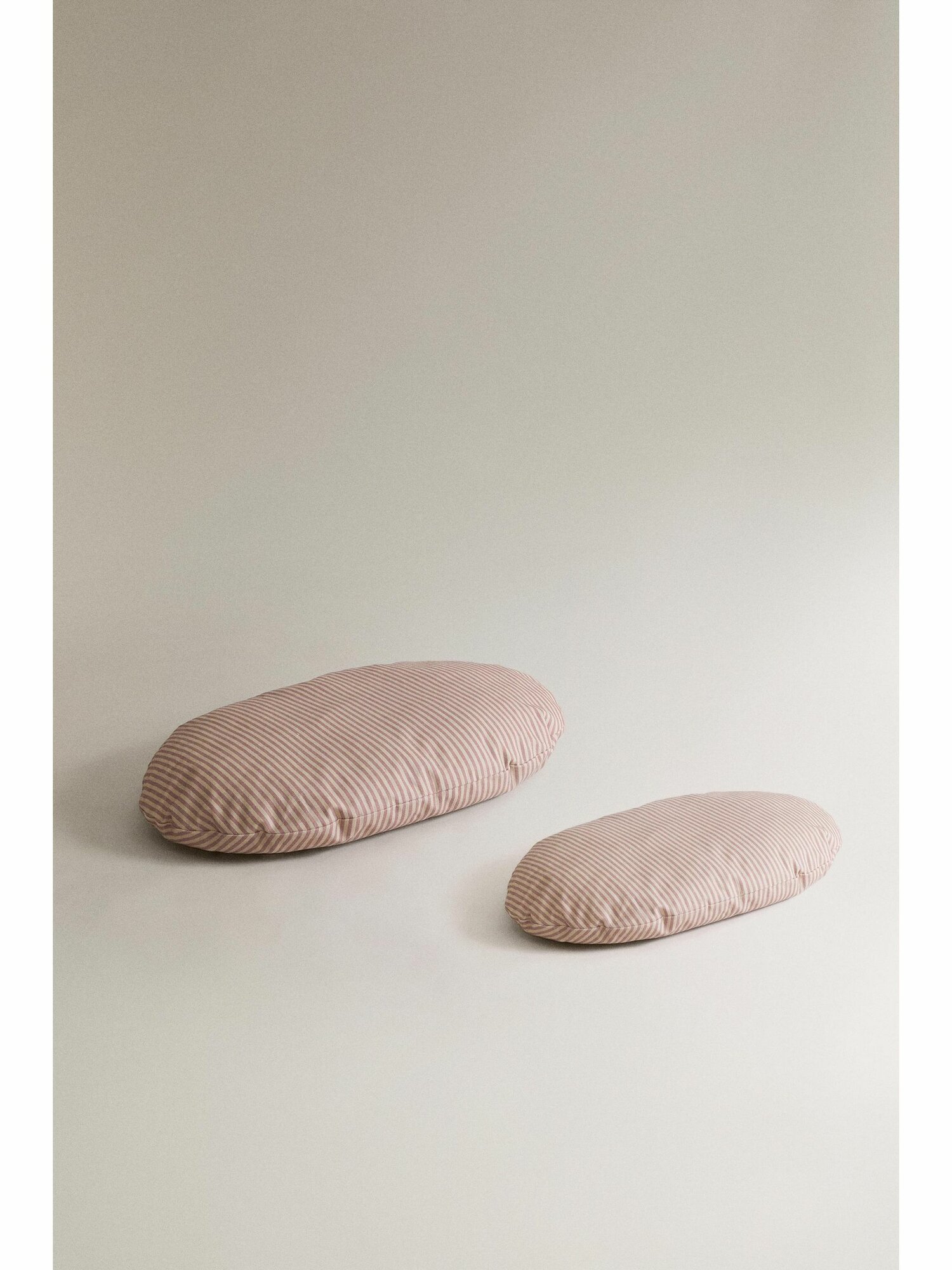 Подушка декоративная Zara STRIPED PET BED CUSHION, Розовый