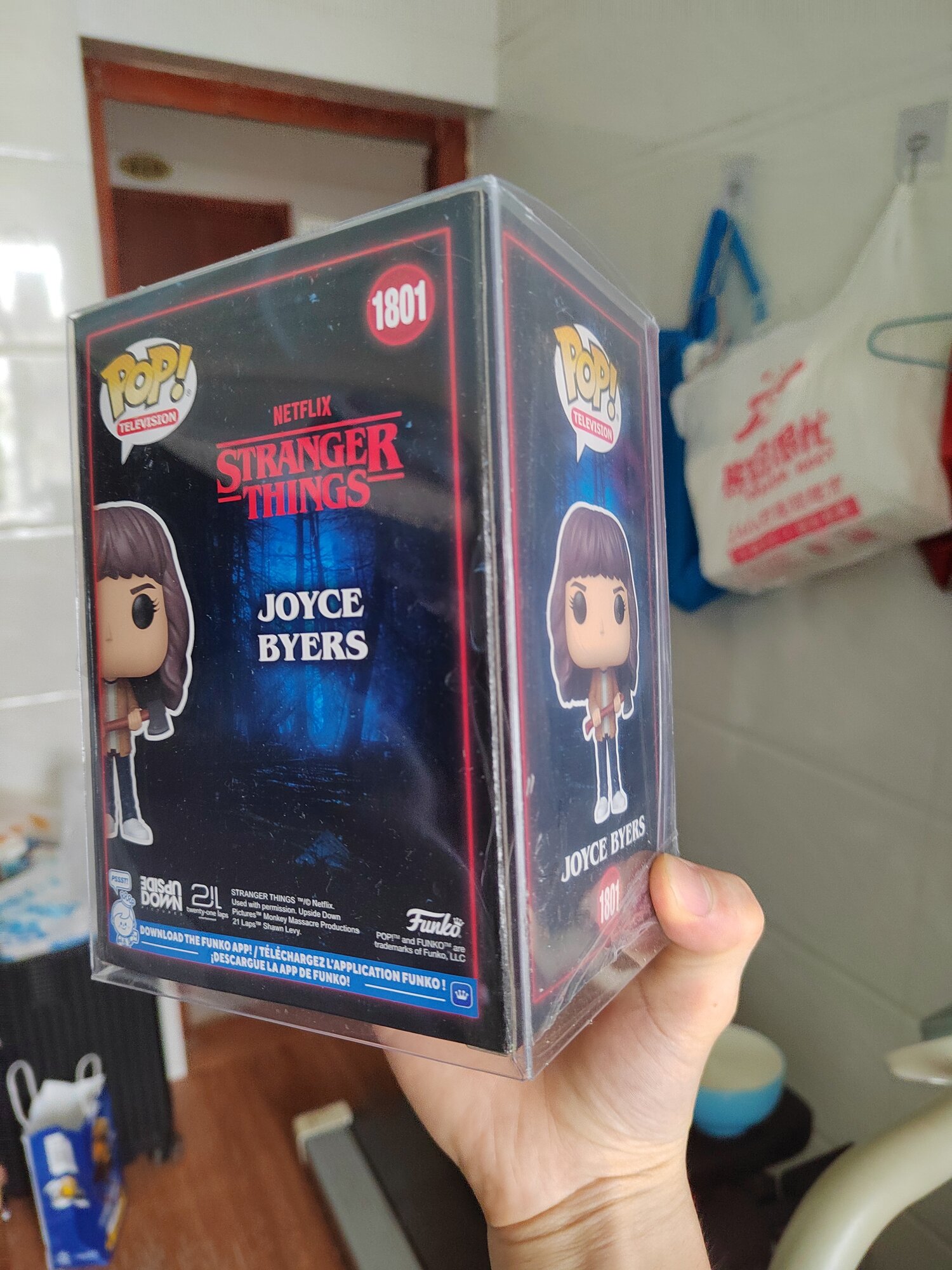 Фигурка Stranger Things - Joyce Byers #1801