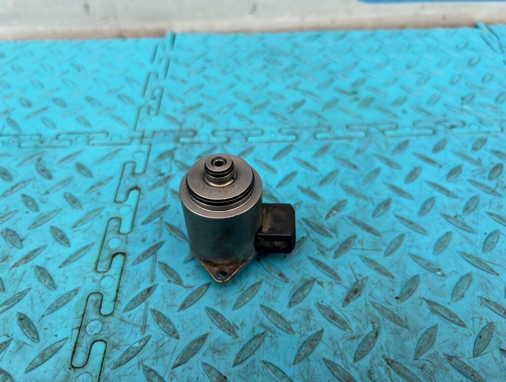 Клапан рулевой рейки Mercedes-Benz S-Class 2010 W221 273.968 5.5 OEM A2214600084