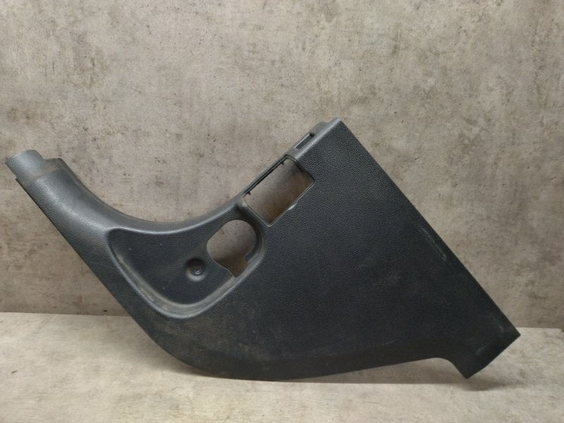 Накладка BMW 3 E90 51437066989