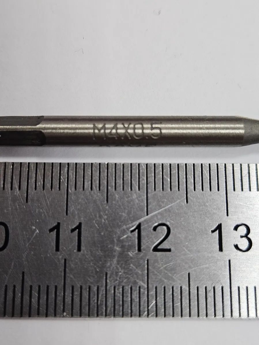 Метчик М4х0,5 машинно-ручной однопроходной для правой метрической резьбы — фото 1
