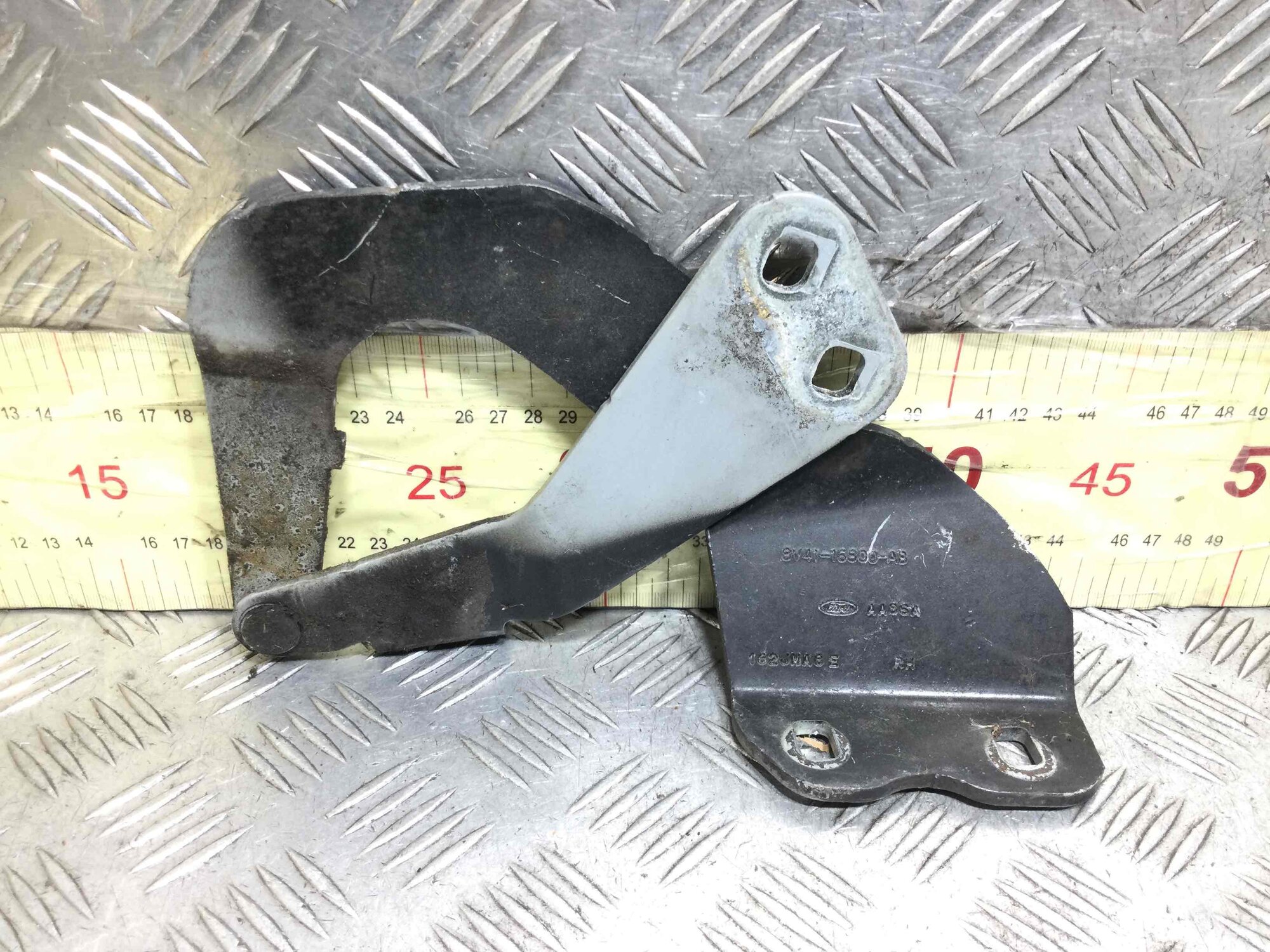 Б/У Петля капота правая Ford Kuga Kuga I (2008-2012) 2008 г.