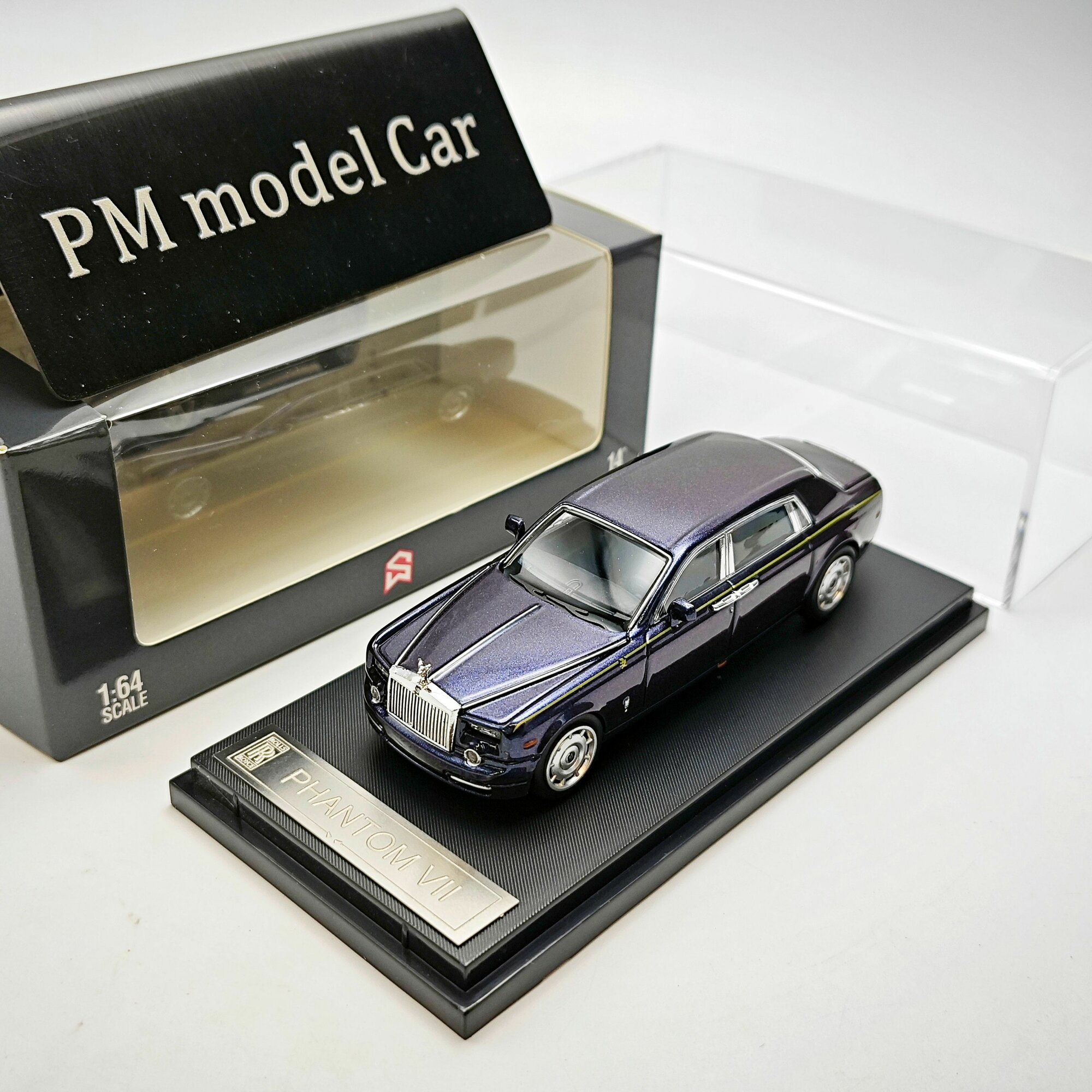Коллекционная Машинка 1:64 SW Rolls-Royce Phantom VII 7 Luxury Sedan Sports Model Alloy Diecast Car Model Collection gifts