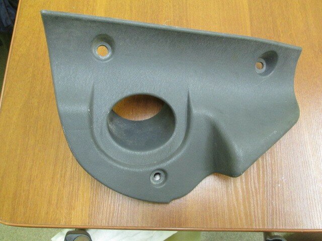Накладка торпедо боковая левая 1371013 Scania 4-Serie 1995-2005