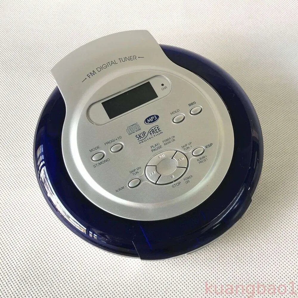 Эксклюзивный портативный CDMP3 плеер с ударопрочным корпусом и ЖКдисплеем, аудиовыход 3.5 мм