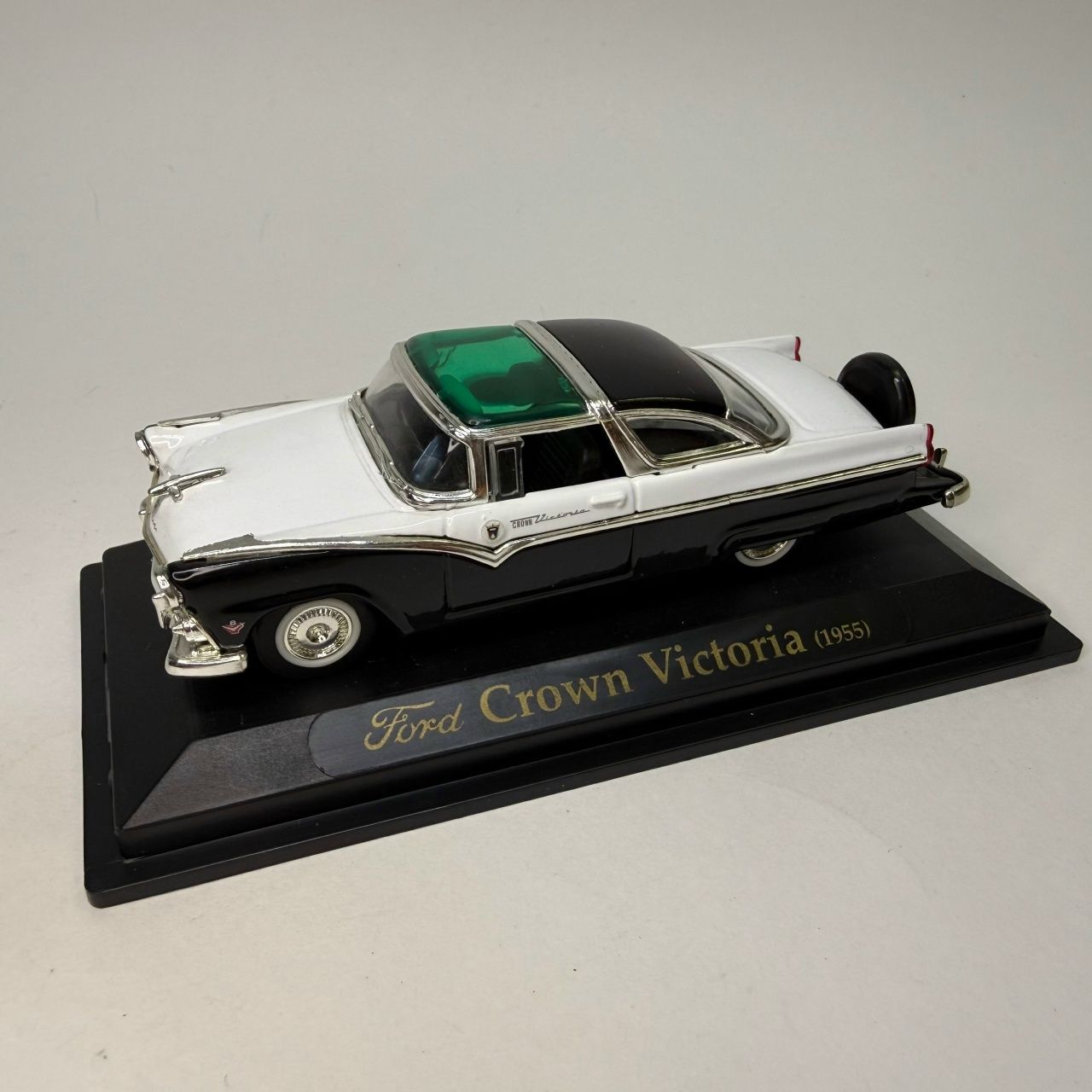 Ford Crown Victoria 1955 Yat Ming без блистера 1:43