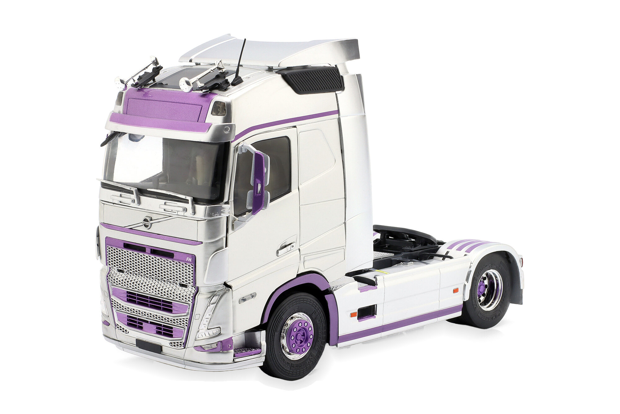Модель коллекционная SOLIDO Volvo fh xl globetrotter 2023 седельный тягач / вольво фх ксл глобетроттер серебристый