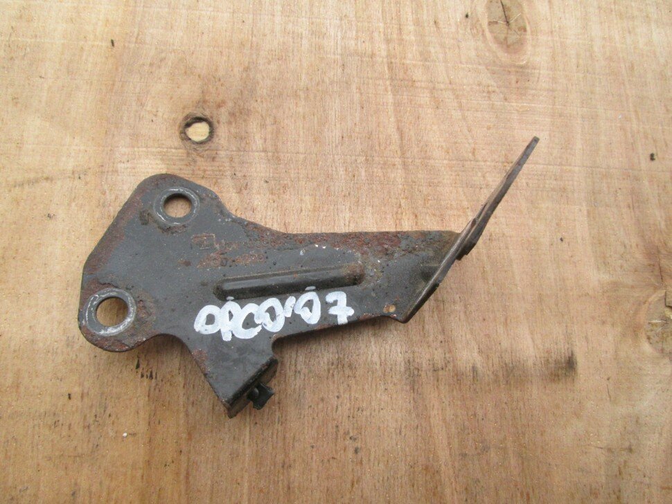 Кронштейн 09115398 Opel Corsa D 2006> б/у