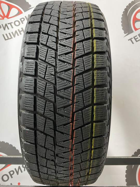 Зимние шины шипованные Bridgestone Blizzak DM-V1 225/60 R18 40% износ
