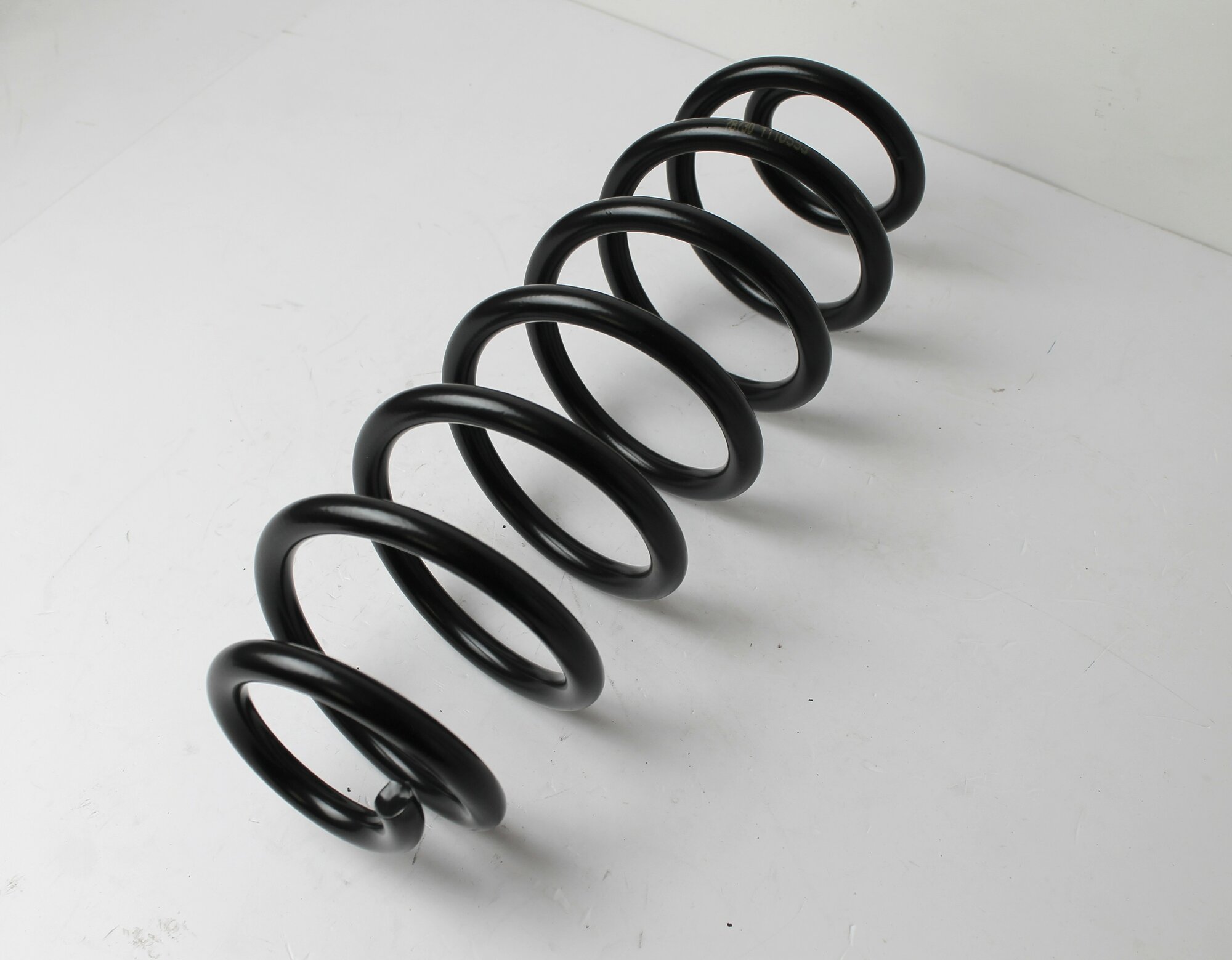 Пружина задняя подвески L/R VOLKSWAGEN Passat B6/B7, Tiguan 1