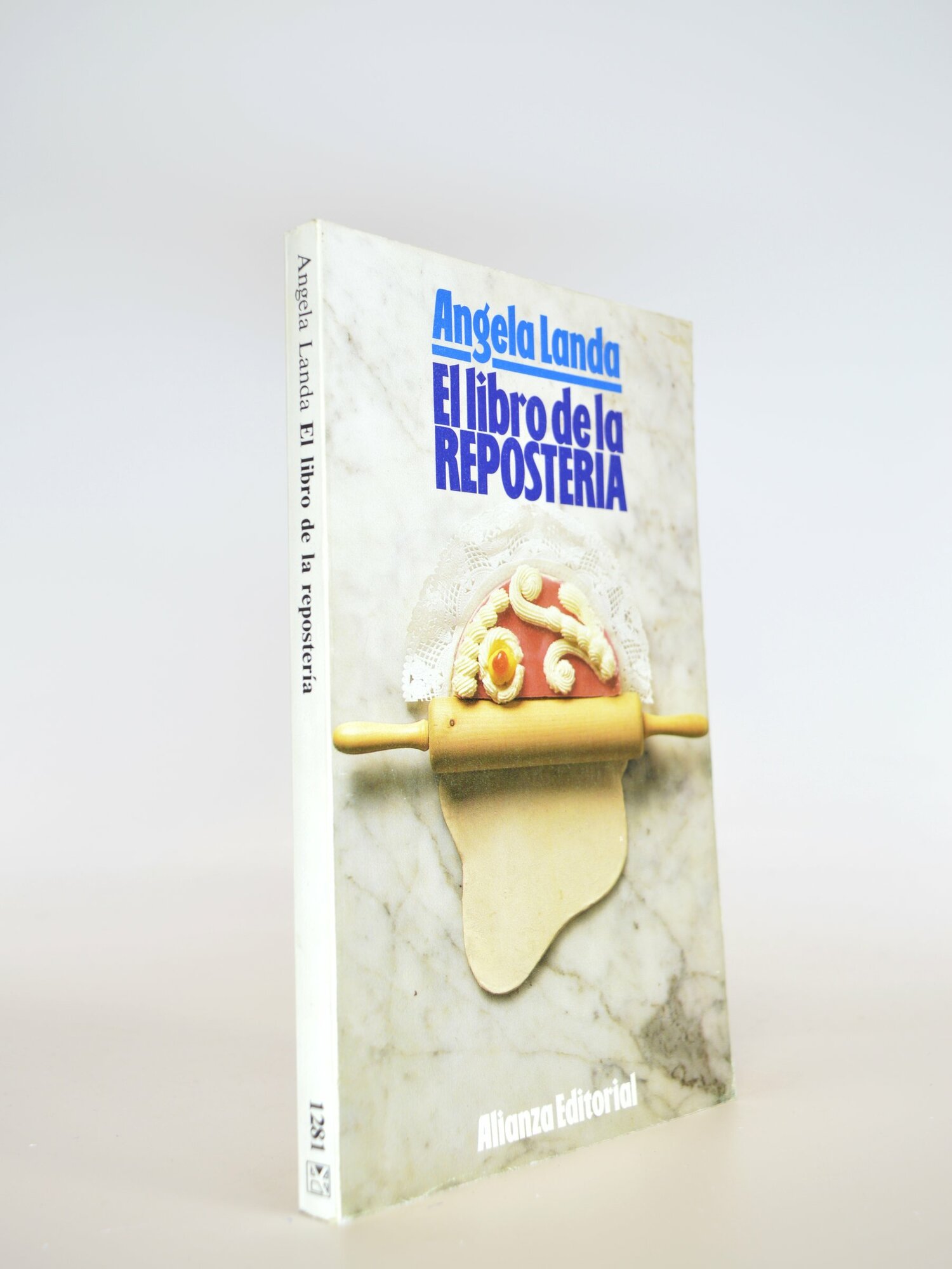 El libro de la reposteria. Ángela Landa. Букинистическая книга в отличном состоянии.