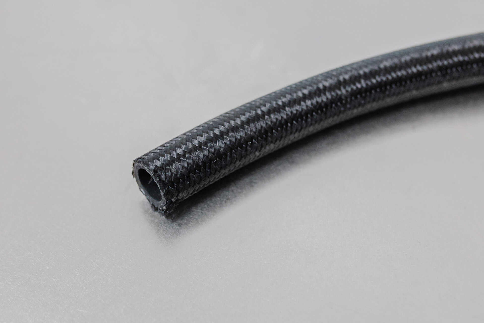 LEVEL Performance Нейлоновый шланг высокого давления AN10 Ø14,3 мм GB0723-10-M