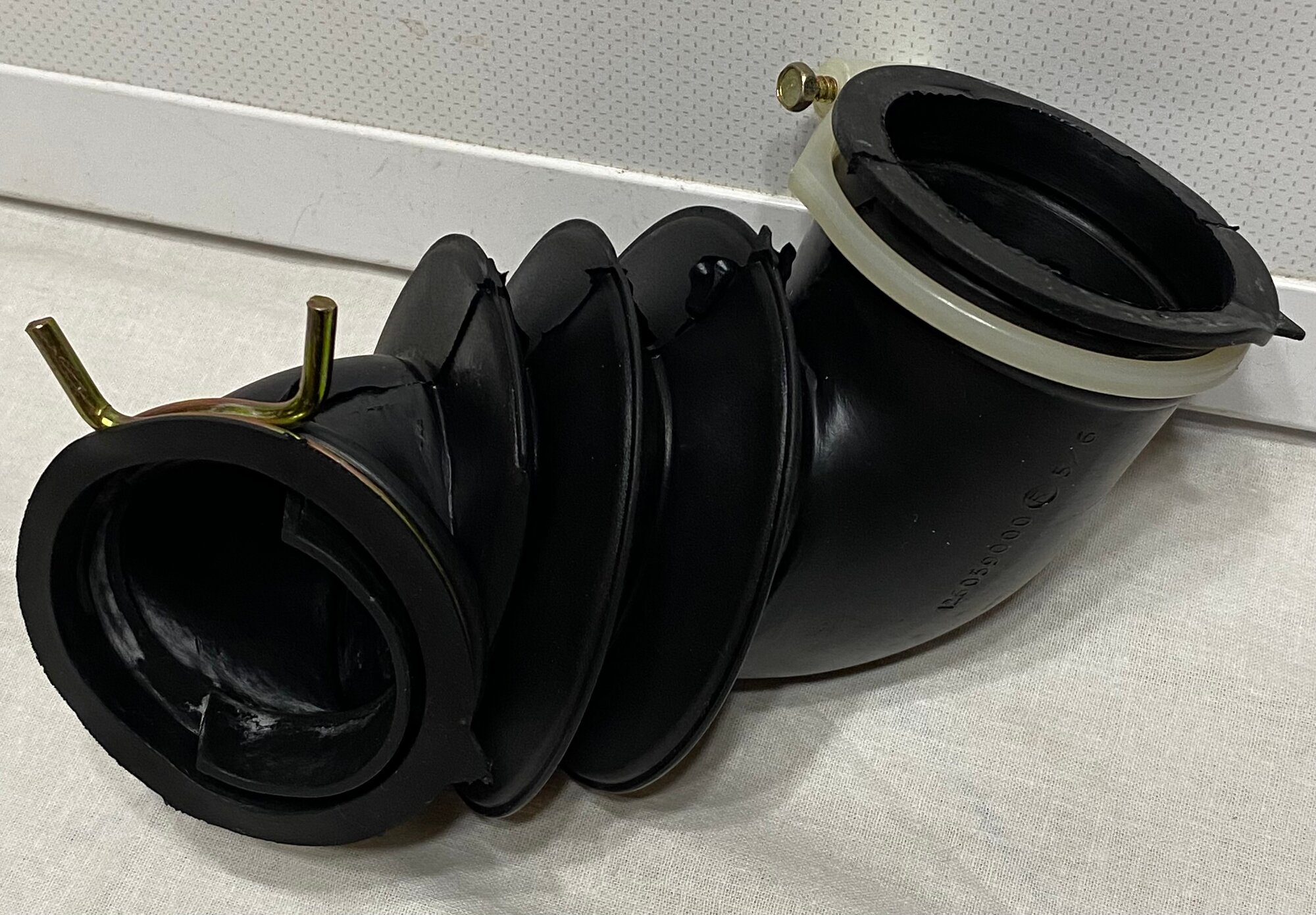 Заливной патрубок для стиральной машины AEG (АЕГ), Electrolux (Электролюкс), Zanussi (Занусси) 126059000