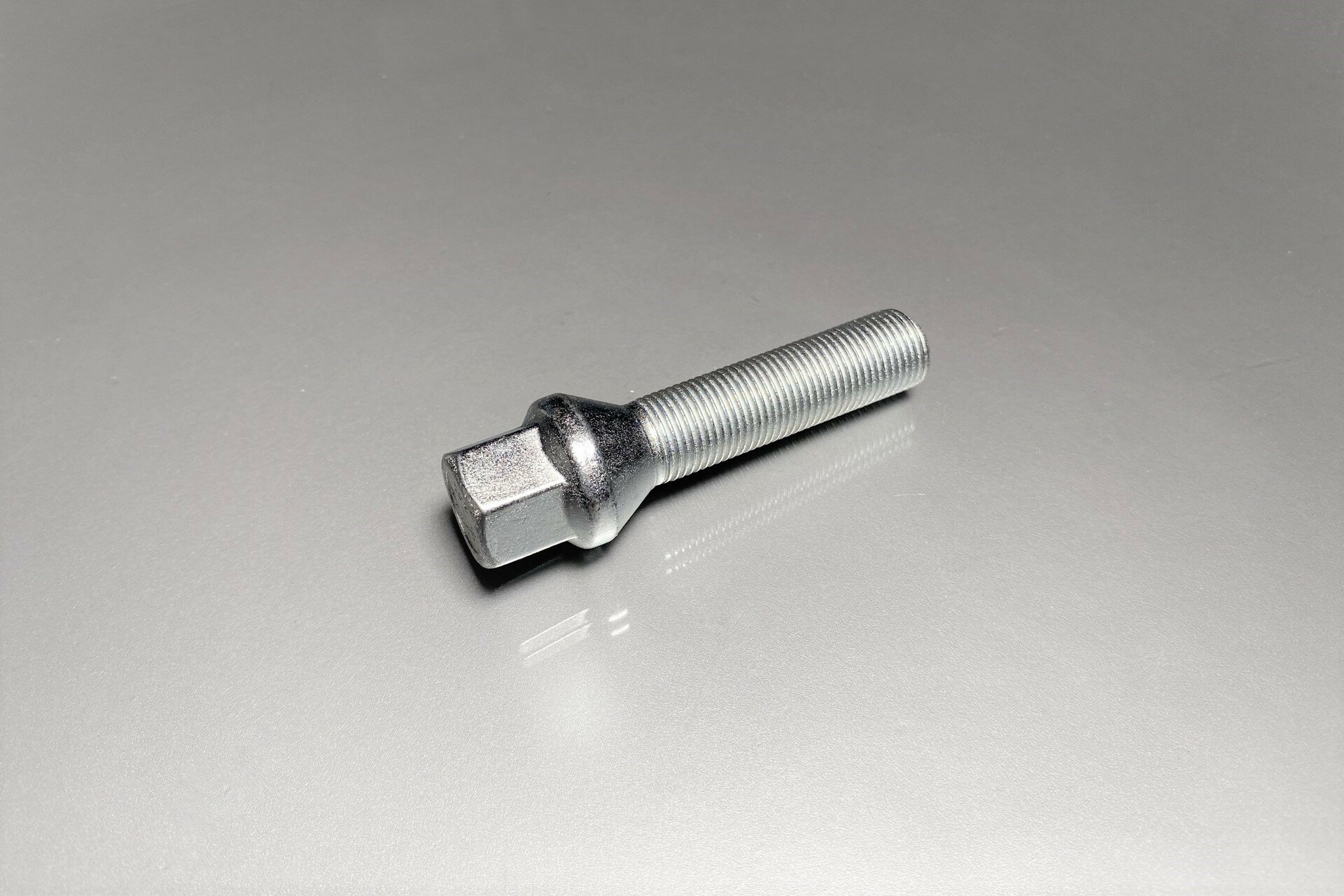 Adapters Masters колёсный болт M14 × 1,25 × 50 с конусным седлом, M1412550bolt