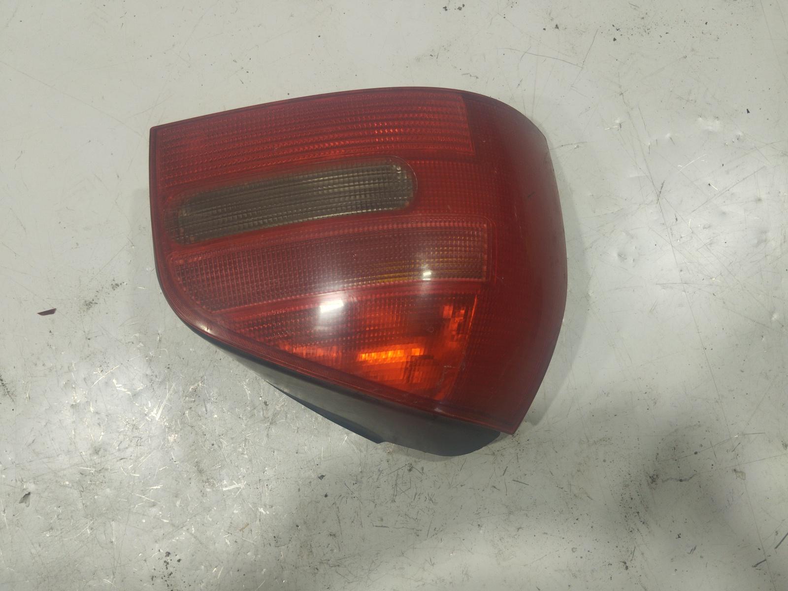 Фонарь задний левый Audi A3 8L рест. (2000 - 2003) 8L0945095A